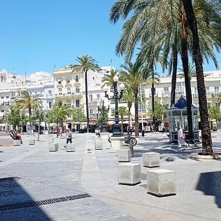 Apartamento Plaza Santo Domingo Cádiz